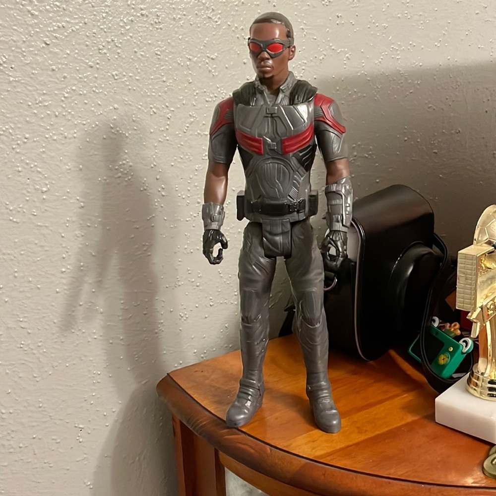 Falcon Titan heroes series